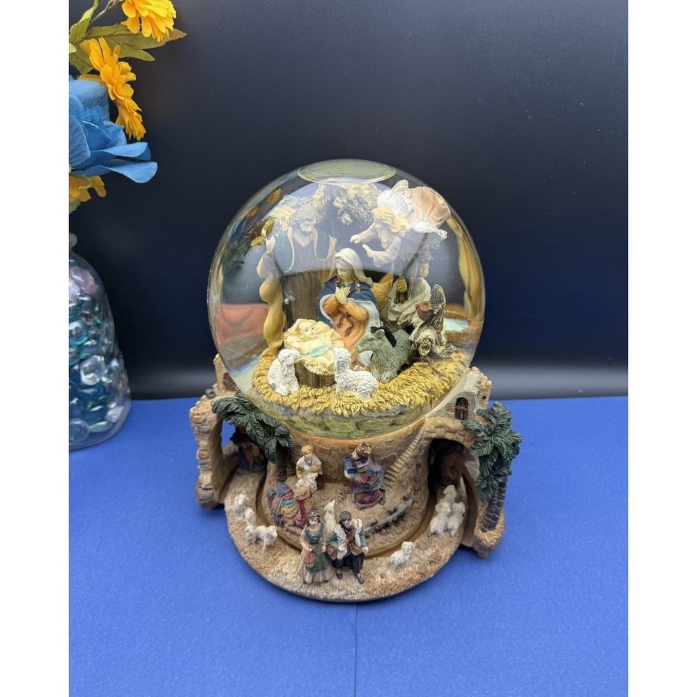Vintage Nativity Scene Snow Globe Bethlehem‎ Large Christmas Globe 360° Detailed